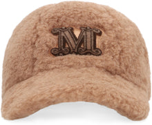 Load image into Gallery viewer, Edit faux fur hat
