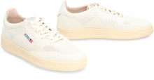 Load image into Gallery viewer, Medalist Easeknit Low-top sneakers
