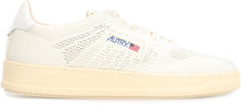 Load image into Gallery viewer, Medalist Easeknit Low-top sneakers
