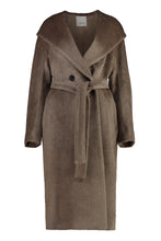 Load image into Gallery viewer, Eliana Faux fur coat
