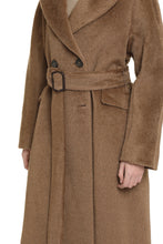 Load image into Gallery viewer, Eugenio vegan fur coat

