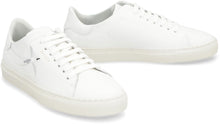 Load image into Gallery viewer, Stripe B Bird leather low-top sneakers
