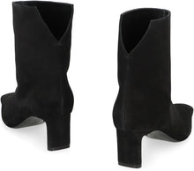 Load image into Gallery viewer, Ona ankle boots in suede
