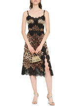 Load image into Gallery viewer, Printed satin dress
