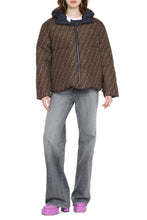 Load image into Gallery viewer, Reversible hooded down jacket
