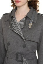 Load image into Gallery viewer, Double-breasted wool coat
