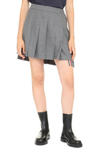 Load image into Gallery viewer, Wool pleated skirt
