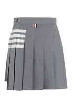 Load image into Gallery viewer, Pleated mini skirt
