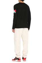 Load image into Gallery viewer, Fine knit crew-neck sweater
