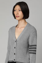 Load image into Gallery viewer, Virgin wool cardigan
