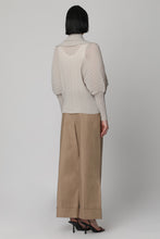 Load image into Gallery viewer, Floc pleated shrug
