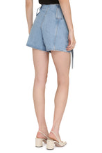 Load image into Gallery viewer, Denim shorts
