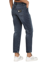 Load image into Gallery viewer, Boyfriend jeans
