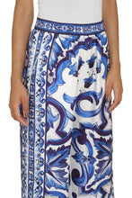 Load image into Gallery viewer, Printed silk pants
