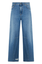 Load image into Gallery viewer, Jeans with a worn effect
