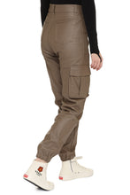 Load image into Gallery viewer, Cargo trousers
