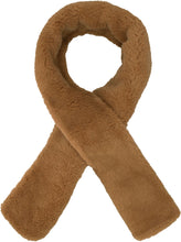 Load image into Gallery viewer, Full vegan fur scarf
