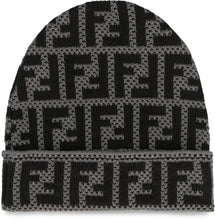 Load image into Gallery viewer, Knitted beanie
