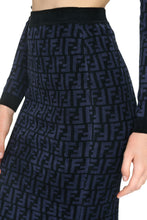 Load image into Gallery viewer, Velvet pencil skirt
