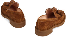 Load image into Gallery viewer, Suede loafers
