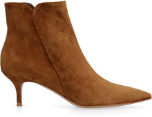Load image into Gallery viewer, Suede ankle boots
