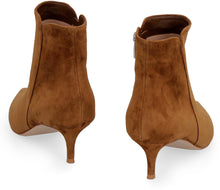 Load image into Gallery viewer, Suede ankle boots
