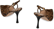 Load image into Gallery viewer, Suede pointy-toe slingback
