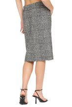 Load image into Gallery viewer, Wool skirt
