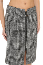 Load image into Gallery viewer, Wool skirt
