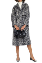 Load image into Gallery viewer, Geyser animal print coat
