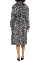 Load image into Gallery viewer, Geyser animal print coat
