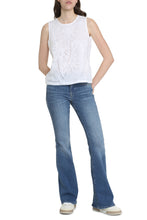 Load image into Gallery viewer, Giostra floral macramé top
