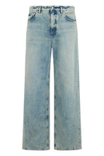 Load image into Gallery viewer, Wide leg jeans
