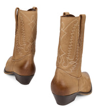 Load image into Gallery viewer, Cowboy boots
