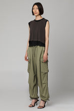 Load image into Gallery viewer, Viscose cargo-trousers
