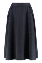 Load image into Gallery viewer, Gonna midi in lana in English is: Midi dress in wool.
