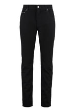 Load image into Gallery viewer, Slim fit jeans
