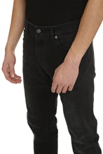 Load image into Gallery viewer, Slim fit jeans
