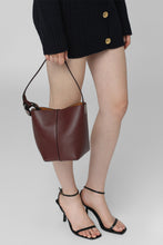 Load image into Gallery viewer, Corner Leather bucket bag
