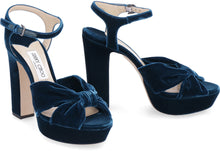 Load image into Gallery viewer, Heloise velvet sandals
