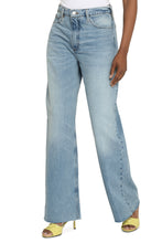 Load image into Gallery viewer, Wide-leg jeans
