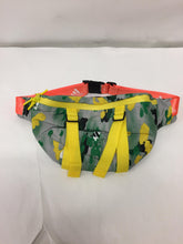 Load image into Gallery viewer, Convertible techno fabric belt bag
