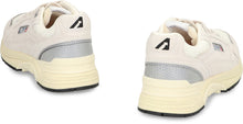 Load image into Gallery viewer, Hyperway Low-top sneakers
