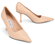 Load image into Gallery viewer, Cleavage with high heels

