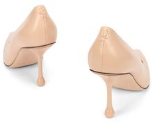 Load image into Gallery viewer, Cleavage with high heels
