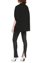 Load image into Gallery viewer, Wool cape
