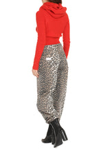 Load image into Gallery viewer, Relaxed fit jeans
