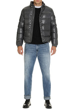 Load image into Gallery viewer, Gourette short down jacket
