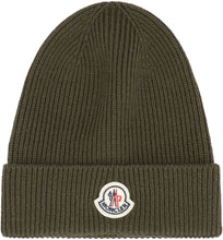Load image into Gallery viewer, Ribbed knit beanie
