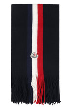 Load image into Gallery viewer, Wool scarf with fringes
